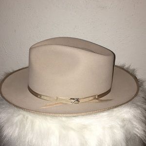 Stetson “Special Edition Stratoliner Fedora”